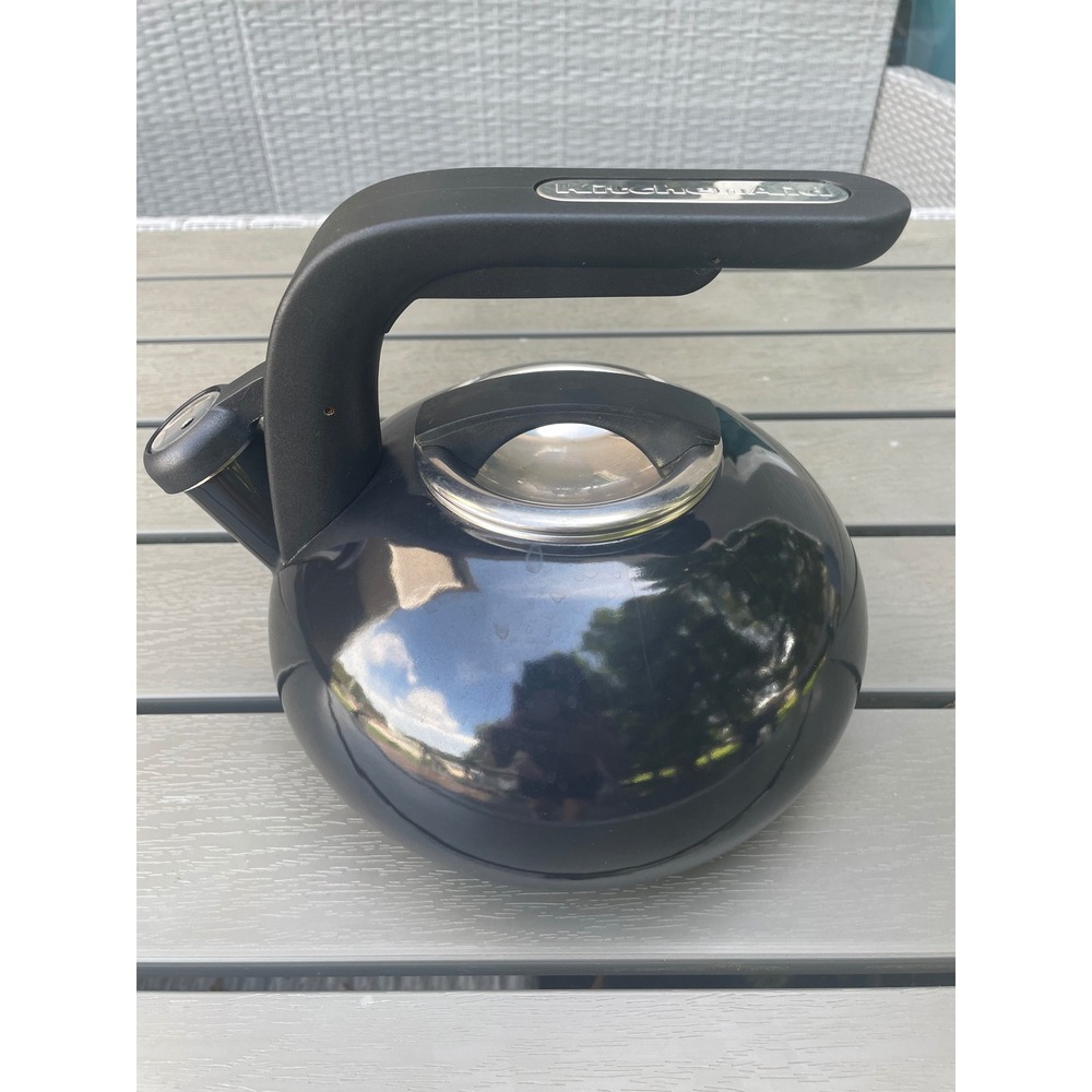 KitchenAid 1.9L Whistling Stovetop Tea Kettle Onyx Black KTEN20SBOB - Picture 2 of 3